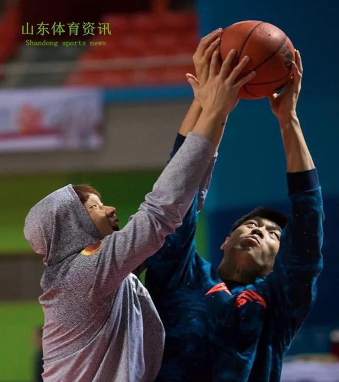 离谱!冲刺阶段洛杉矶湖人备战CBA季后赛山东男篮今晨官宣签约,上海申花绝杀压哨备战西甲的简单介绍 离谱!冲刺阶段洛杉矶湖人备战CBA季后赛山东男篮今晨官宣签约,上海申花绝杀压哨备战西甲的简单介绍